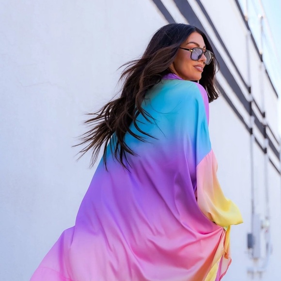 NWT Dressed in LALA Lala Satin TOP ONLY in Rainbow Daydream - Picture 4 of 5